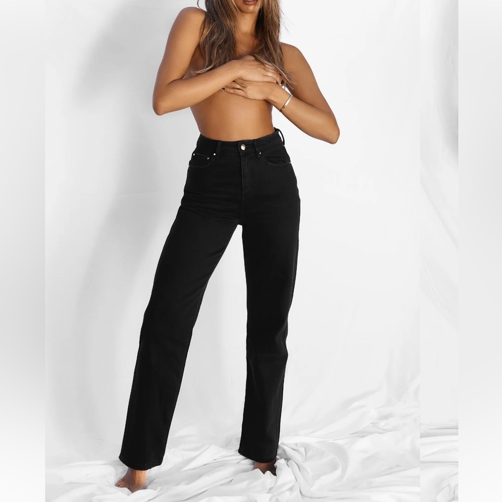 Elegant Black High Rise Women's Jeans